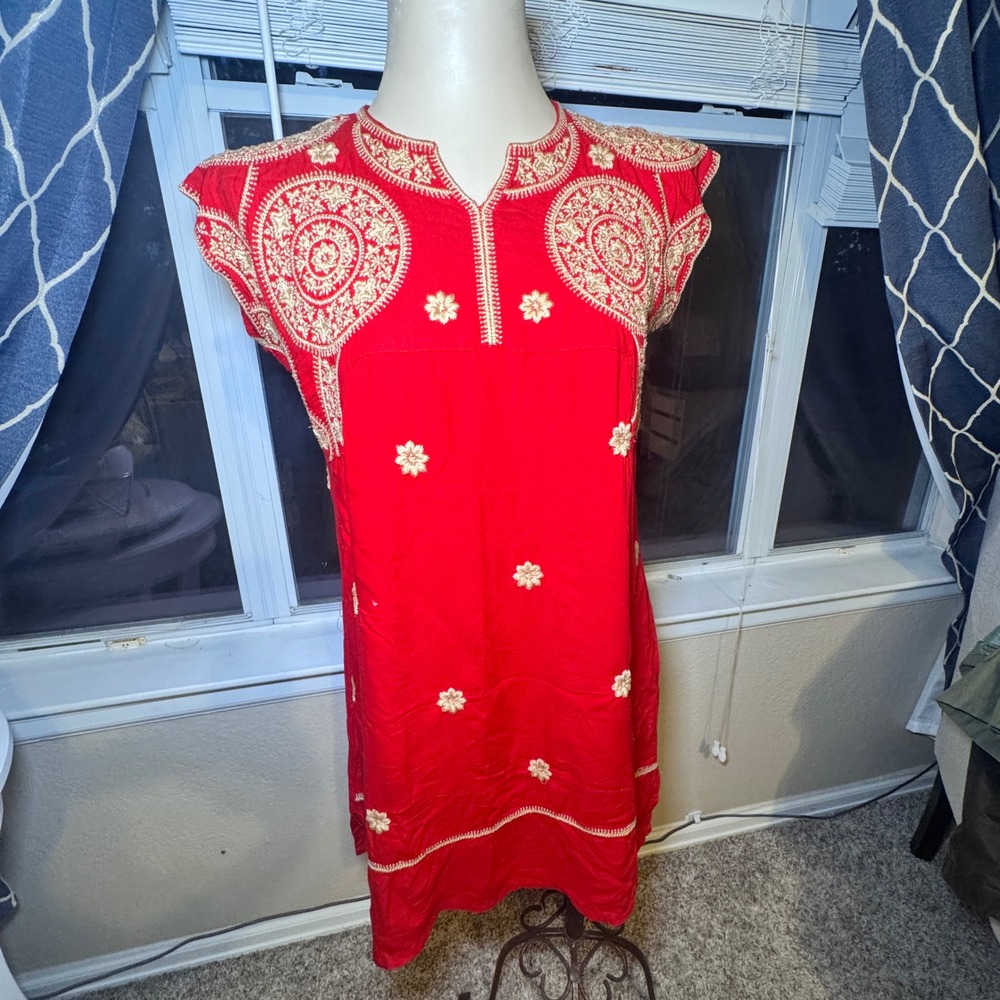 Vintage Aadhe Red Embroidered Huipil Shift Dress Women Medium Boho Floral Cap Sl